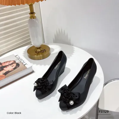 Sole Mode Female Slipper